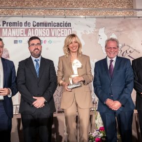 Susanna Griso recibe en Gerena el XXIII Premio de Comunicación Manuel Alonso Vicedo